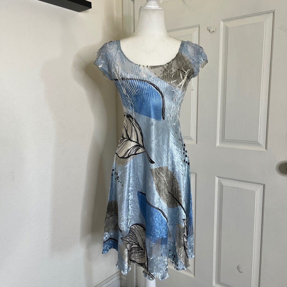 Komarov Crinkle Pleated Leaf Print Dress Womens Small Blue Silver Midi Fairycore